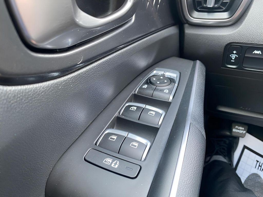 used 2023 Kia Sorento car, priced at $25,546