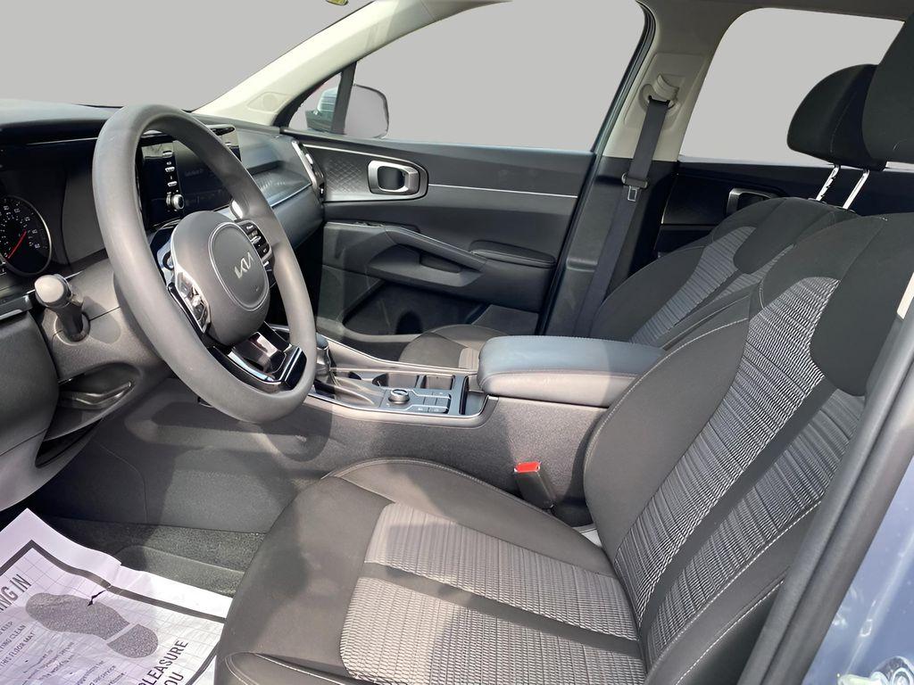 used 2023 Kia Sorento car, priced at $25,546