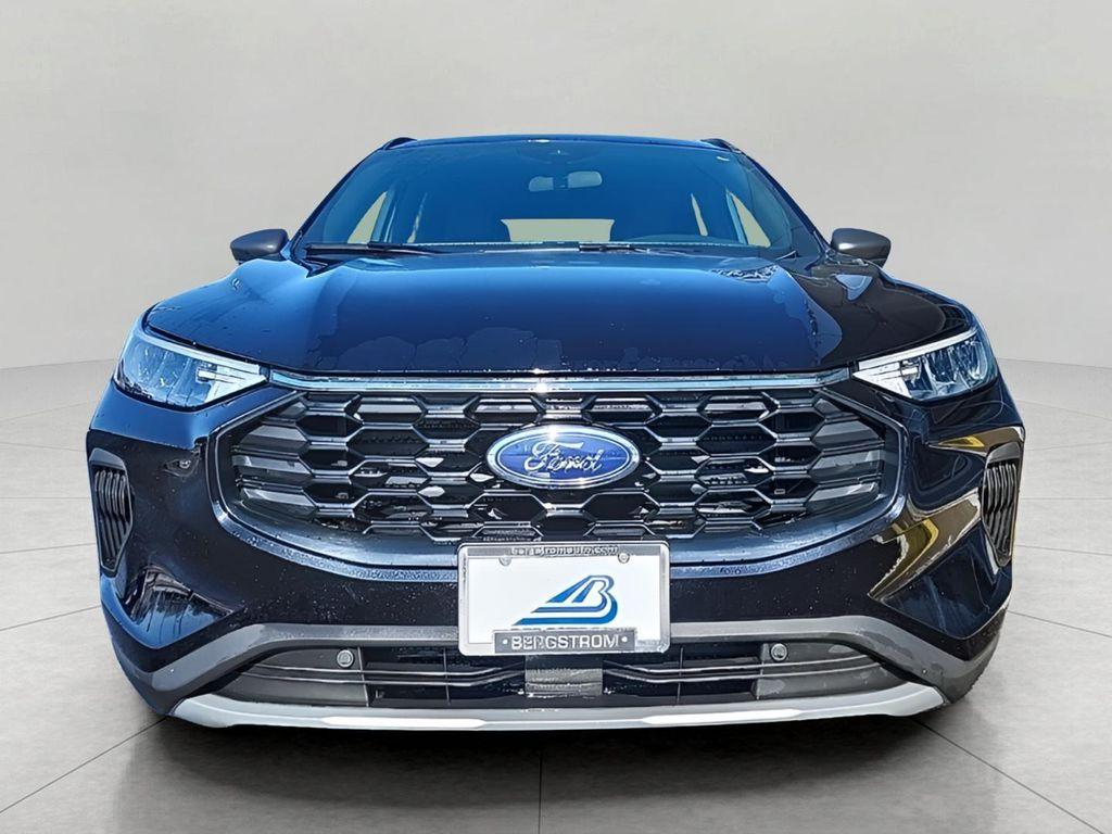 used 2025 Ford Escape car, priced at $25,482