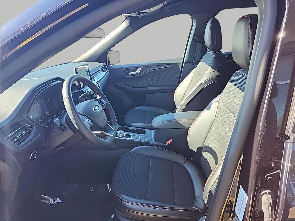 used 2025 Ford Escape car, priced at $25,225