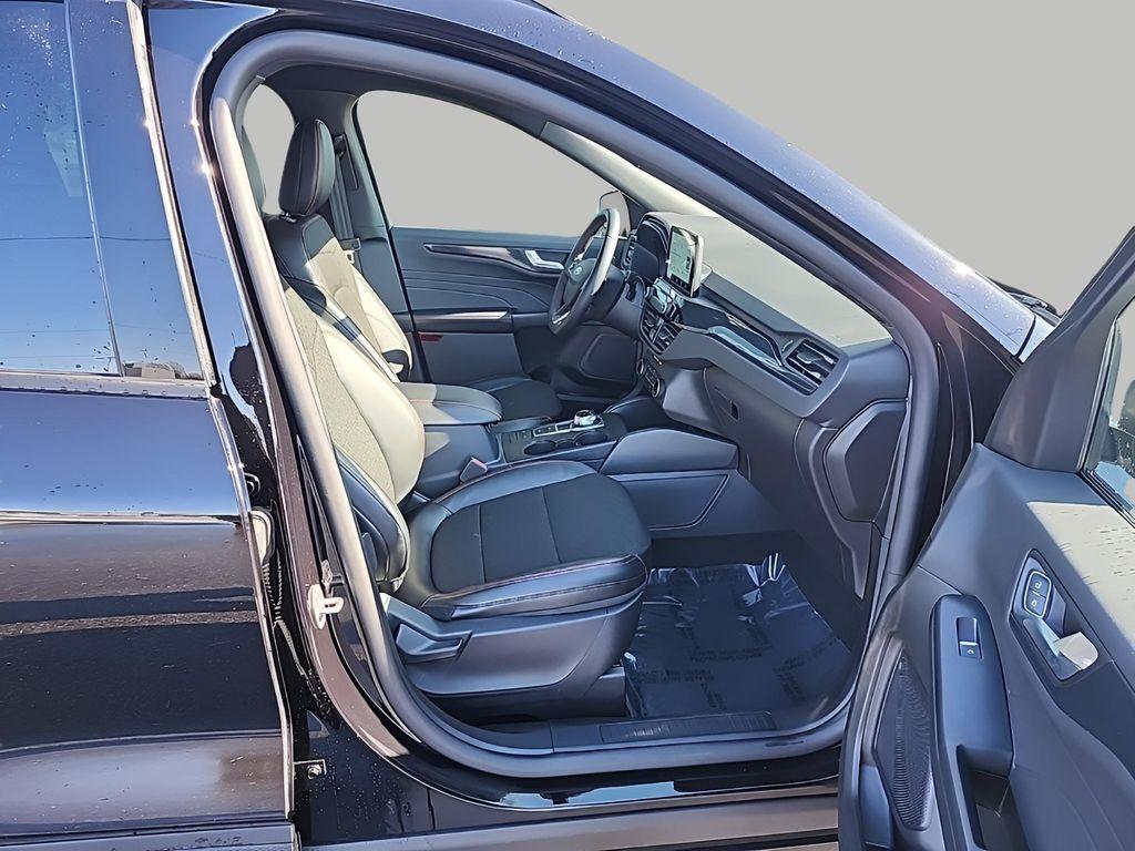 used 2025 Ford Escape car, priced at $25,482