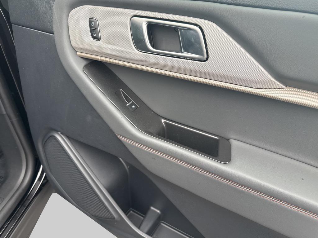 used 2025 Ford Explorer car, priced at $39,972