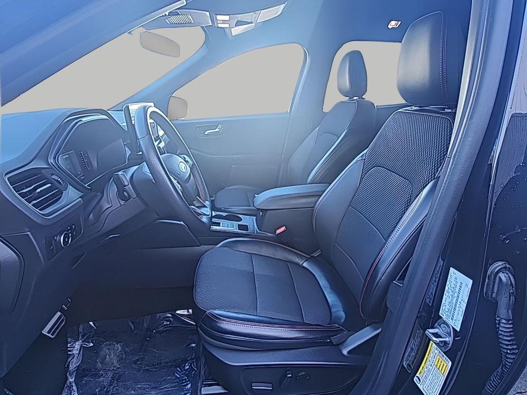 used 2023 Ford Escape car, priced at $25,866
