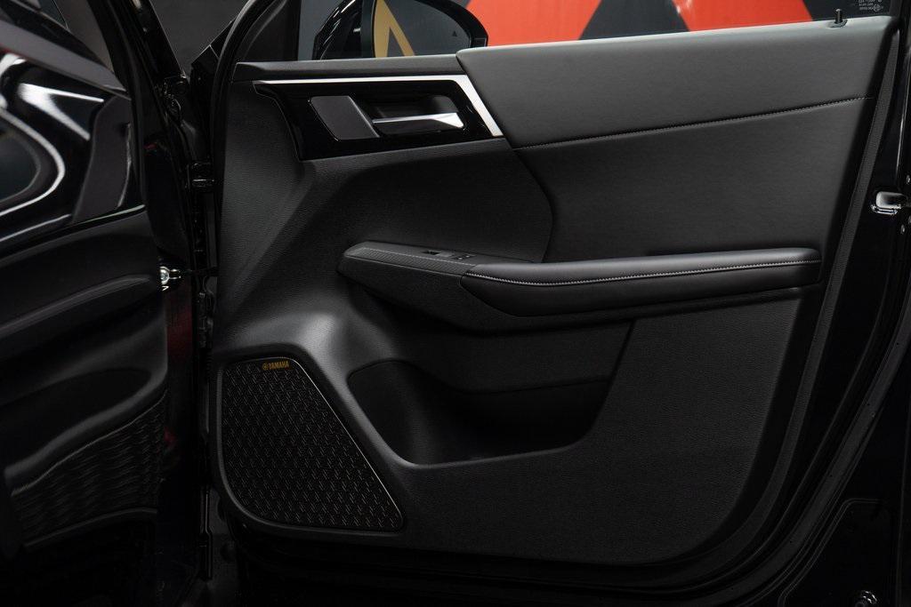 new 2025 Mitsubishi Outlander car