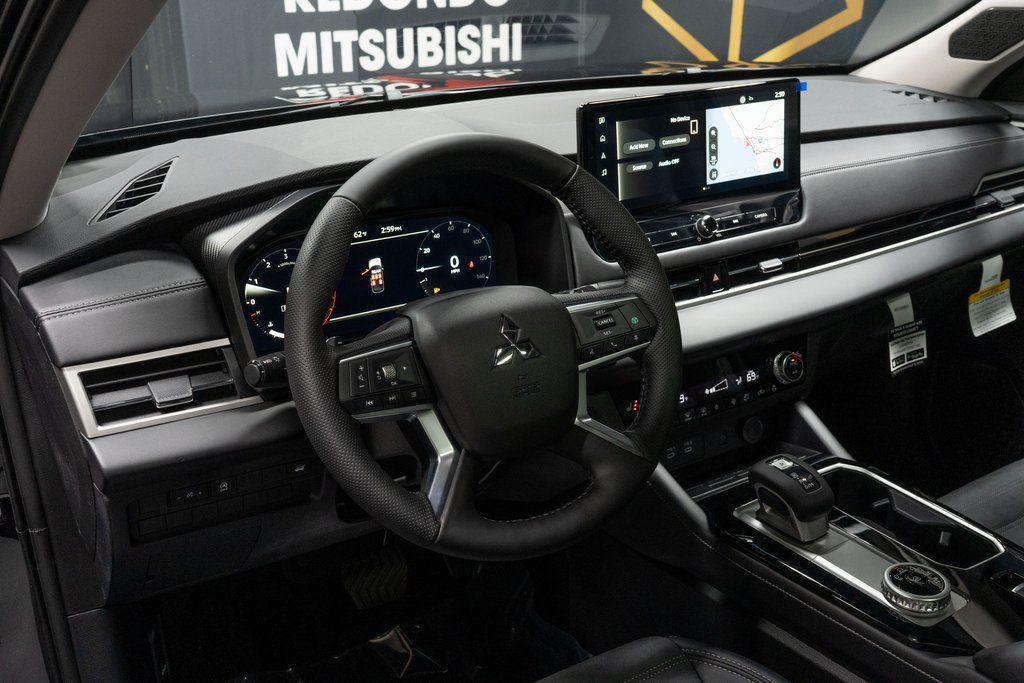 new 2025 Mitsubishi Outlander car, priced at $35,085