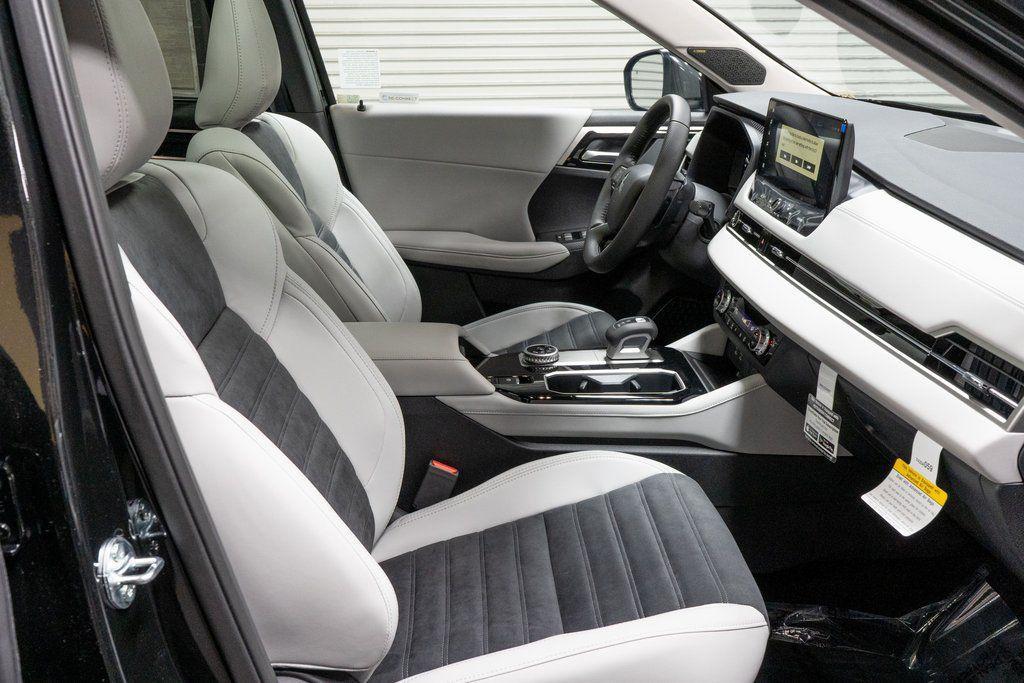 new 2026 Mitsubishi Outlander car, priced at $33,975