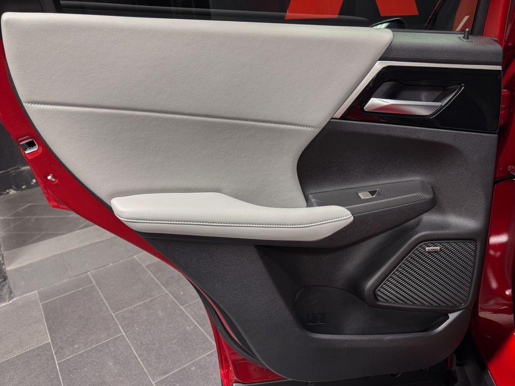 new 2025 Mitsubishi Outlander car, priced at $32,480