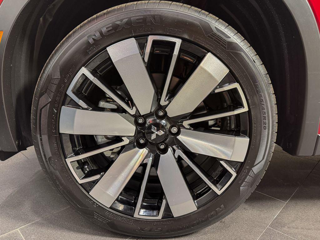 new 2025 Mitsubishi Outlander car, priced at $32,480