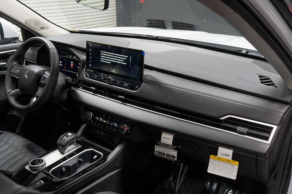 new 2026 Mitsubishi Outlander car, priced at $44,155