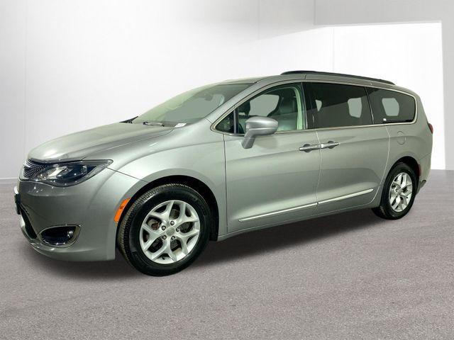 used 2017 Chrysler Pacifica car, priced at $8,918