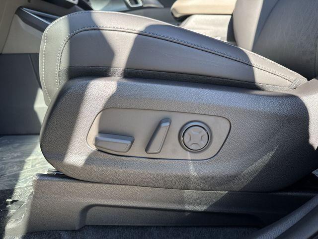 new 2026 Kia Carnival Hybrid car, priced at $42,850