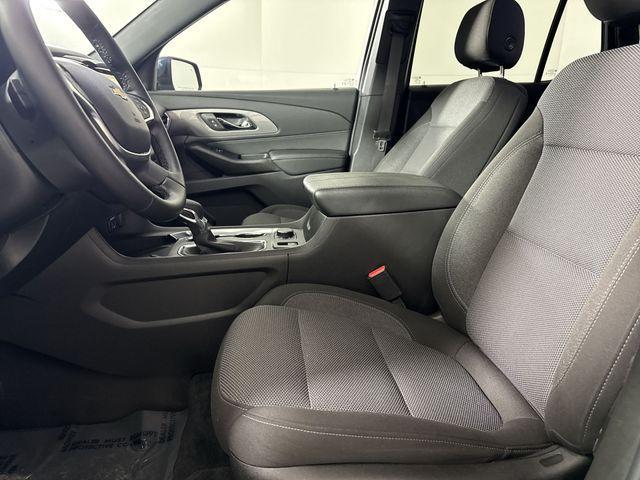used 2023 Chevrolet Traverse car, priced at $24,998