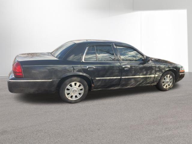 used 2004 Mercury Grand Marquis car, priced at $3,994