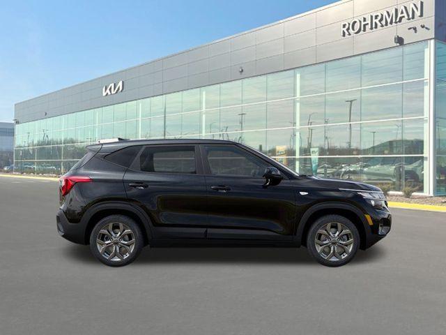 new 2026 Kia Seltos car, priced at $27,010