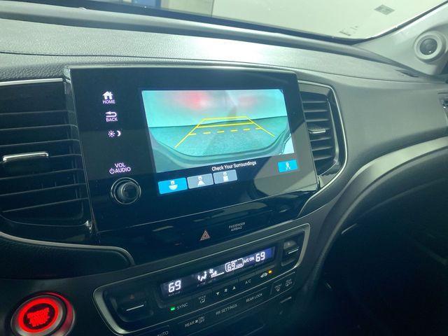 used 2022 Honda Pilot car, priced at $28,997