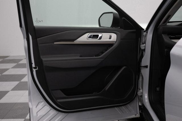 new 2026 Ford Explorer car, priced at $38,939