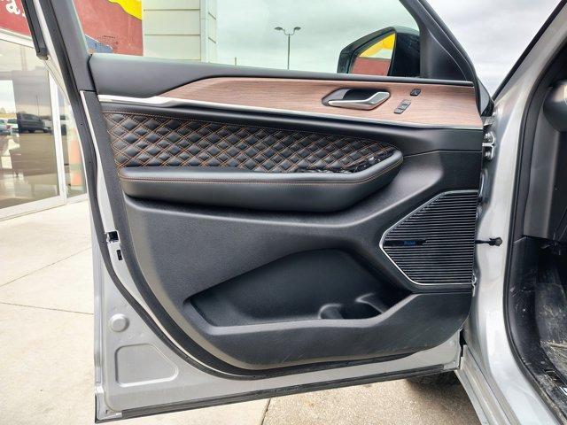 used 2024 Jeep Grand Cherokee car, priced at $44,388