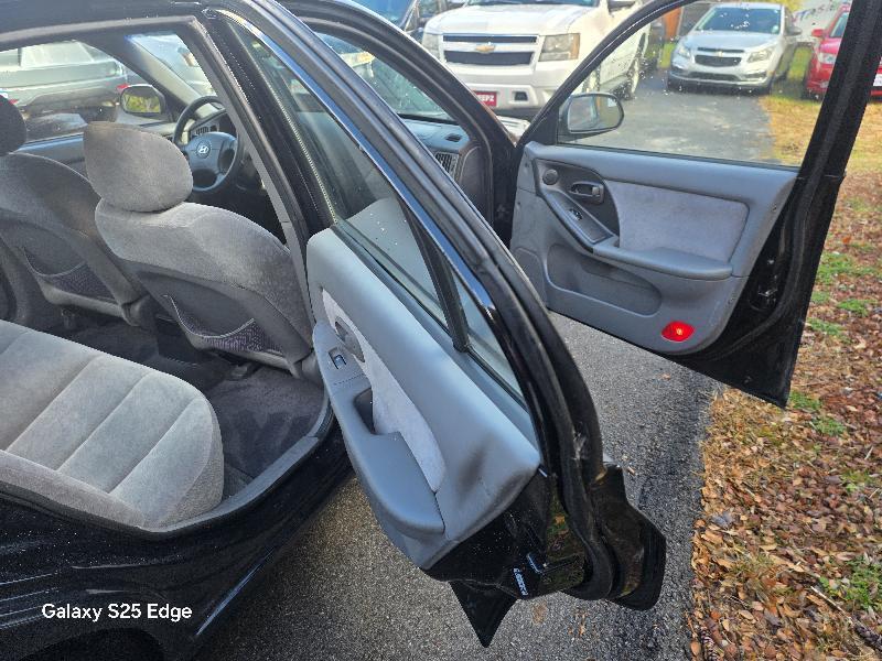 used 2006 Hyundai Elantra car, priced at $4,800