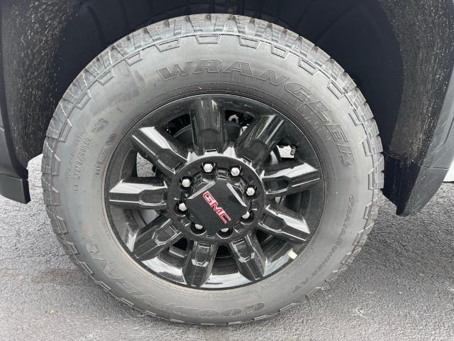 new 2025 GMC Sierra 2500 car, priced at $82,900