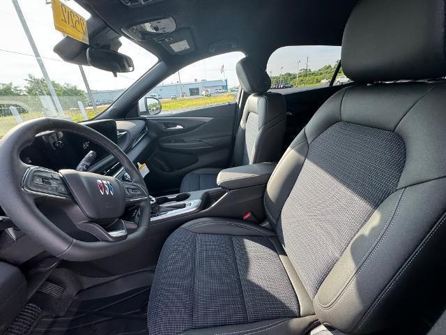 new 2025 Buick Envista car, priced at $25,600