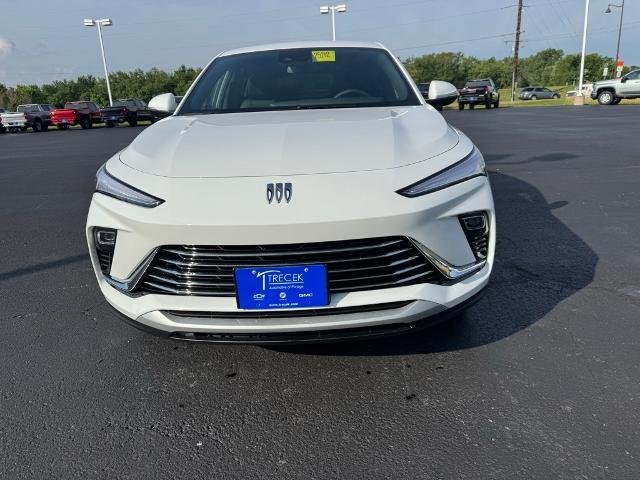 new 2025 Buick Envista car, priced at $25,600