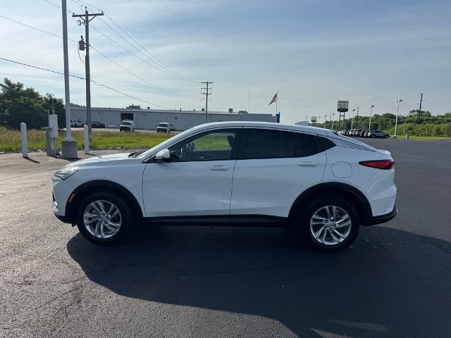 new 2025 Buick Envista car, priced at $25,600