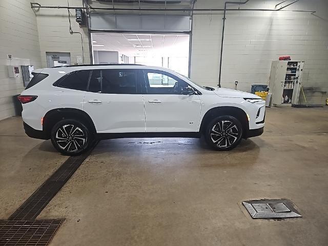 used 2025 Buick Enclave car, priced at $40,918