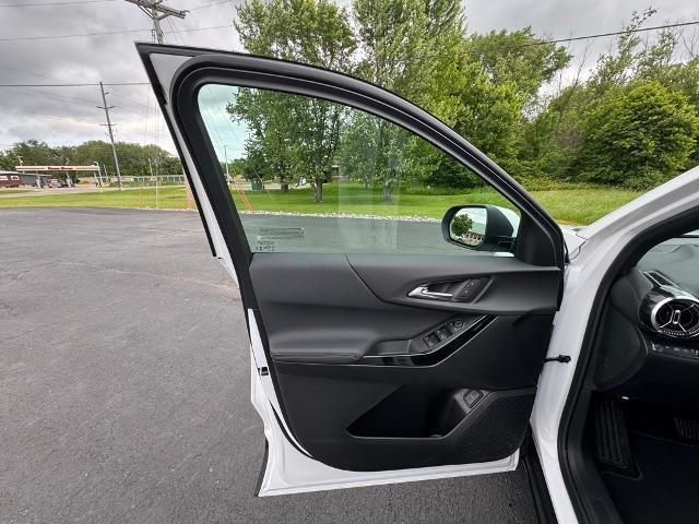 new 2026 Chevrolet Equinox car, priced at $33,100