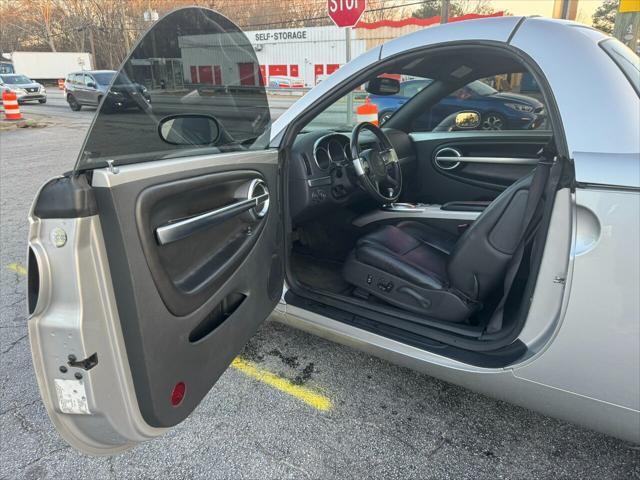 used 2004 Chevrolet SSR car, priced at $16,999