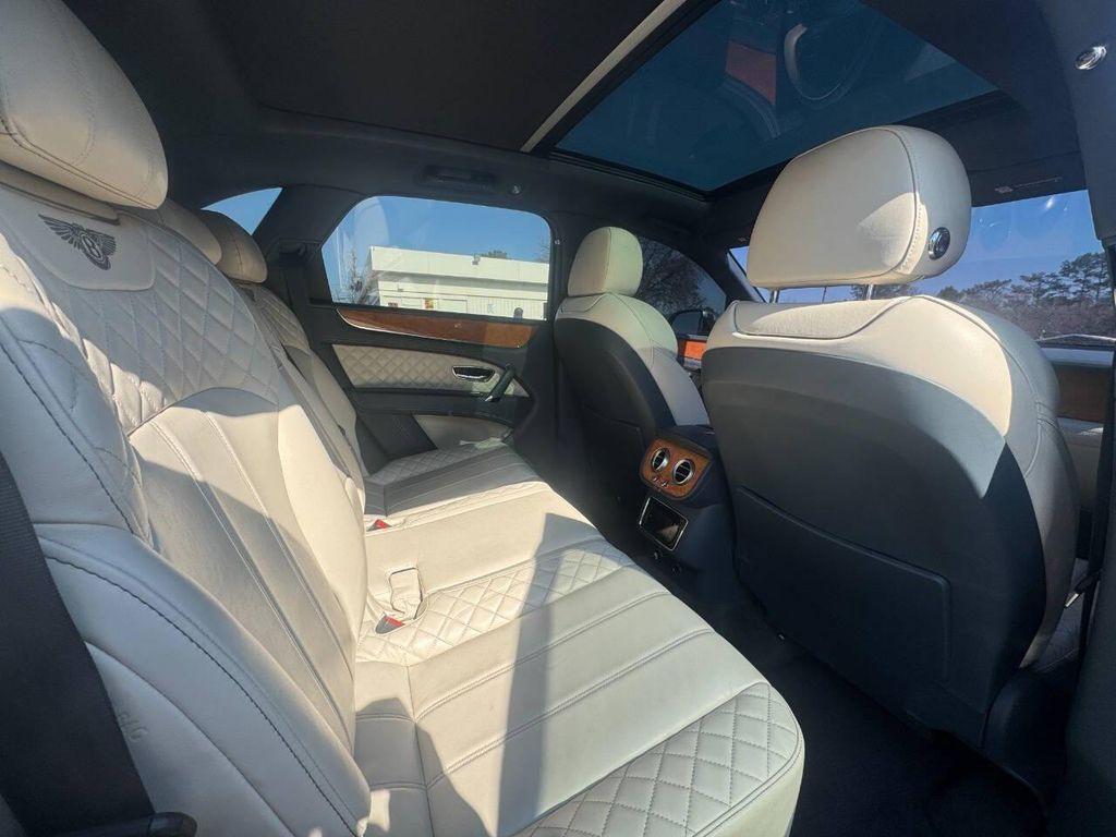 used 2017 Bentley Bentayga car