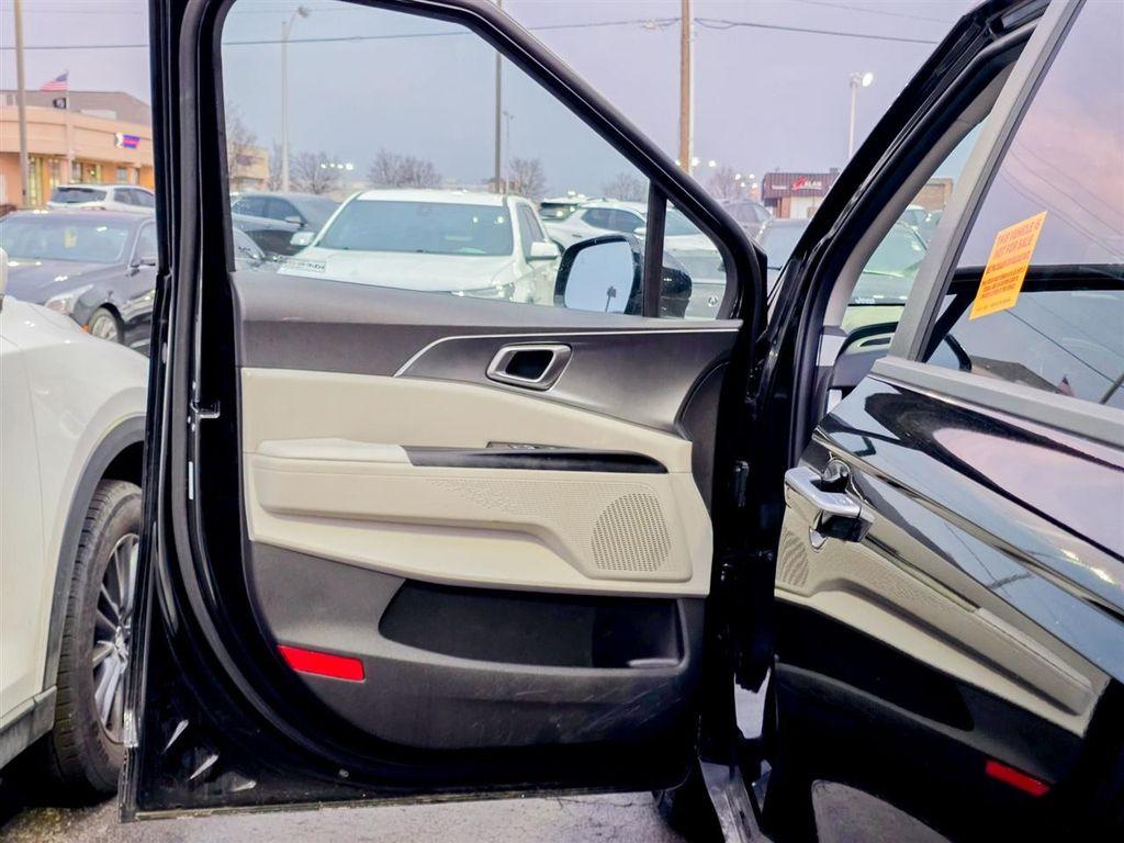 used 2023 Kia Carnival car, priced at $32,500