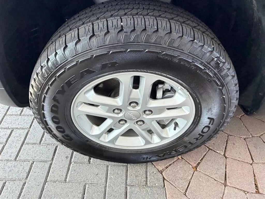 used 2023 Jeep Grand Cherokee car