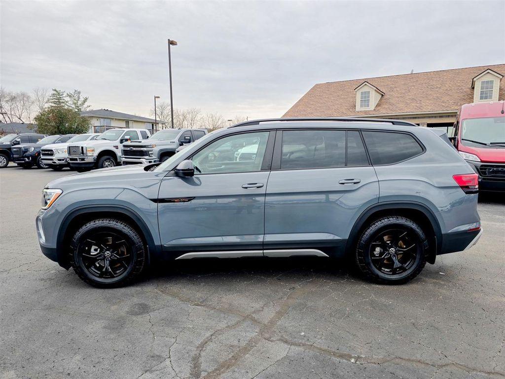 used 2024 Volkswagen Atlas car, priced at $37,700