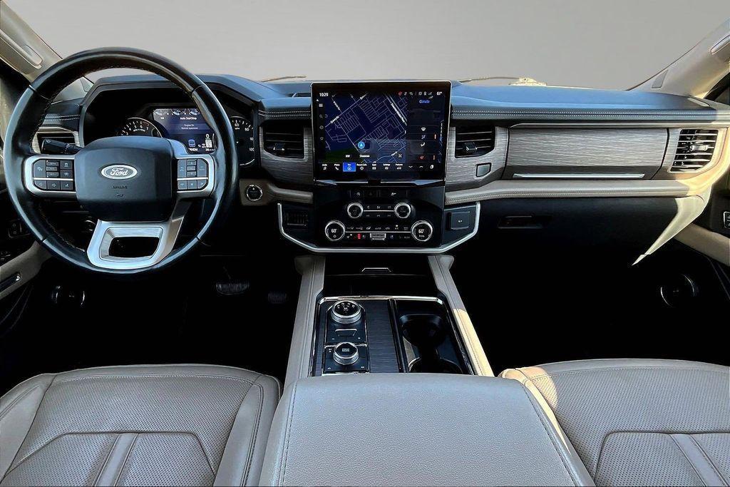 used 2024 Ford Expedition car, priced at $41,275