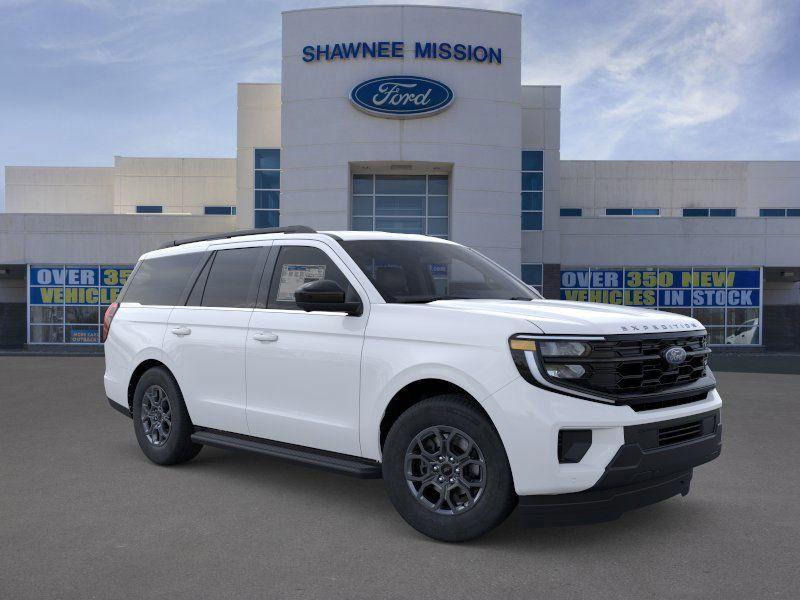new 2025 Ford Expedition car, priced at $68,900