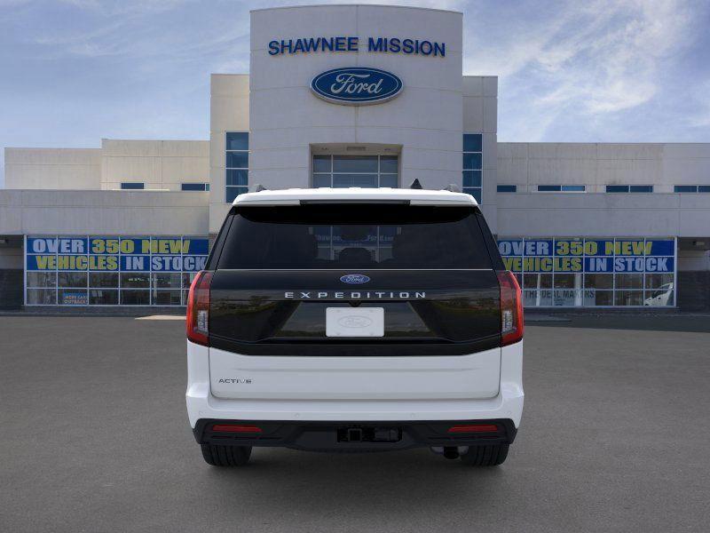 new 2025 Ford Expedition car, priced at $68,900