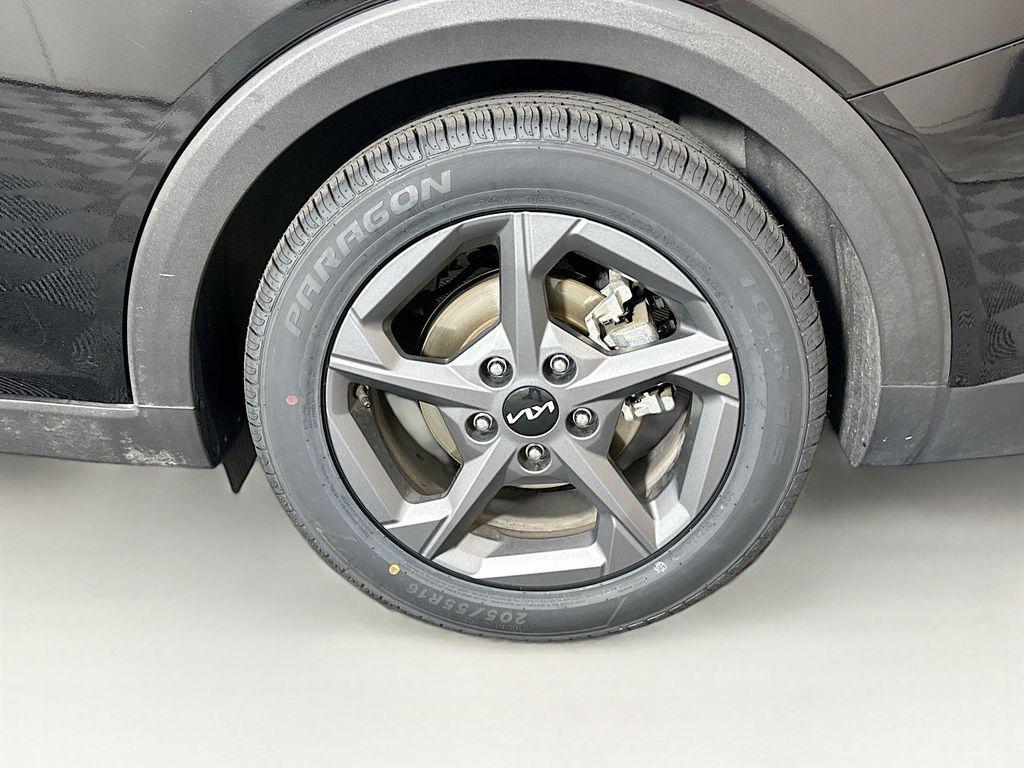 used 2025 Kia K4 car, priced at $19,196