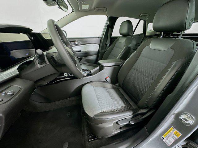 used 2025 Chevrolet Trax car, priced at $18,747