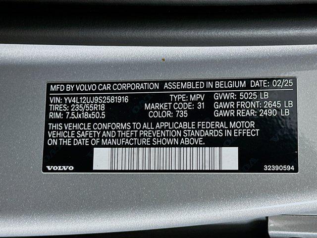 used 2025 Volvo XC40 car, priced at $29,987