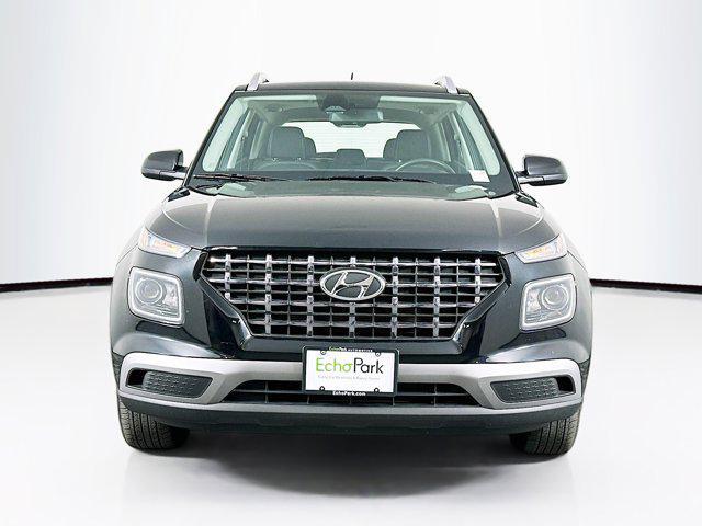 used 2025 Hyundai Venue car, priced at $17,996