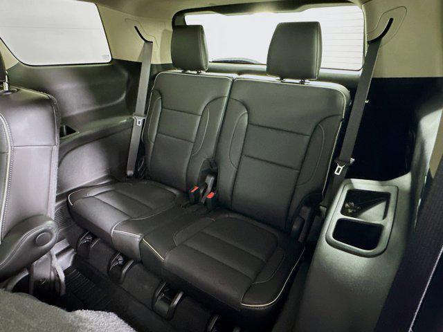 2019 White Frost Tricoat GMC Acadia