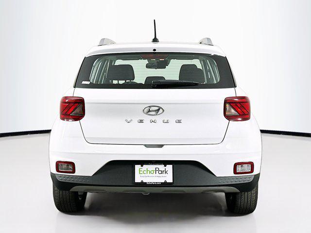 used 2025 Hyundai Venue car, priced at $17,996
