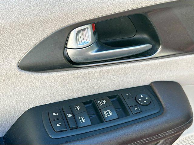 used 2017 Chrysler Pacifica car, priced at $13,987