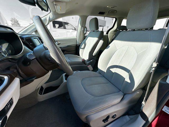 used 2017 Chrysler Pacifica car, priced at $13,987