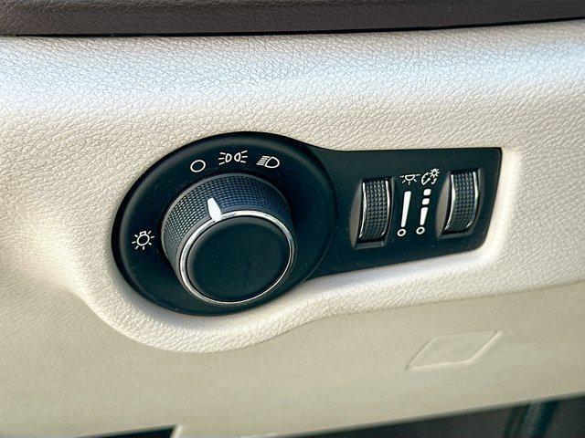 used 2017 Chrysler Pacifica car, priced at $13,987