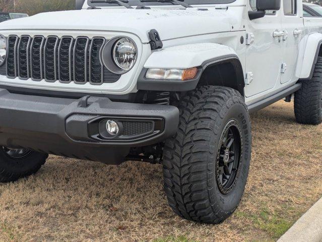 used 2025 Jeep Gladiator car, priced at $36,905