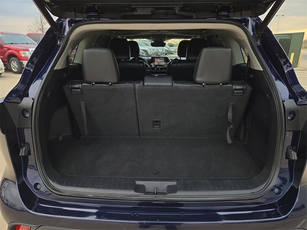 used 2021 Toyota Highlander car, priced at $21,974