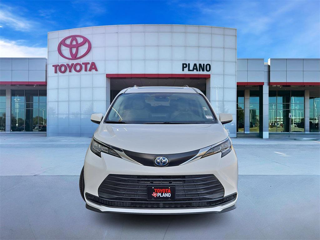 used 2021 Toyota Sienna car, priced at $31,413
