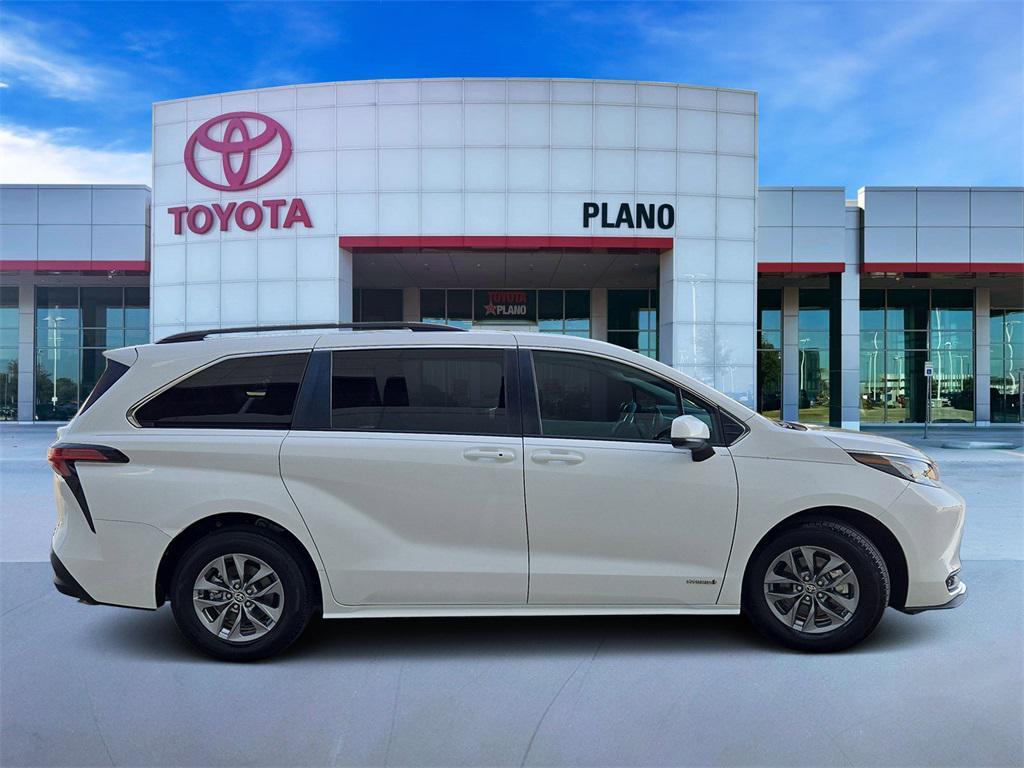 used 2021 Toyota Sienna car, priced at $31,413