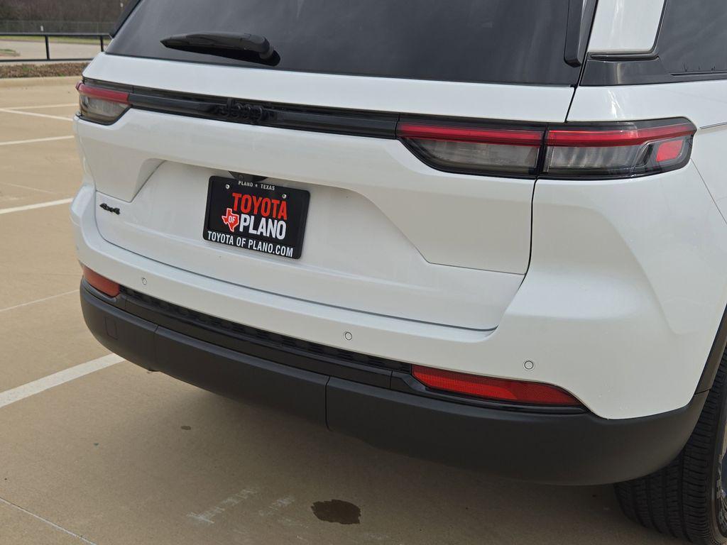 used 2024 Jeep Grand Cherokee car, priced at $34,493